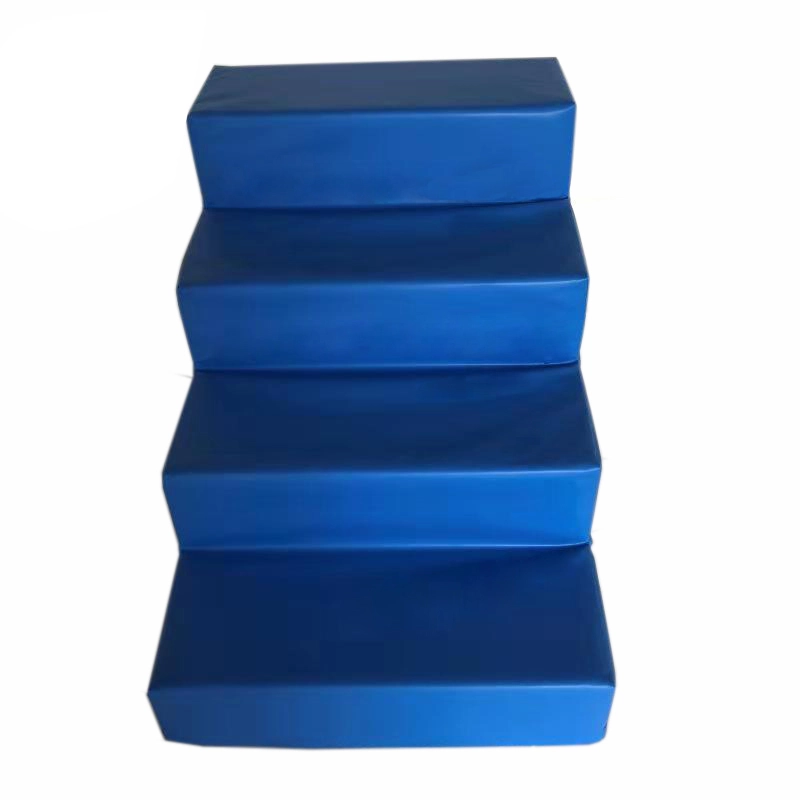 Keturių pakopų laiptai