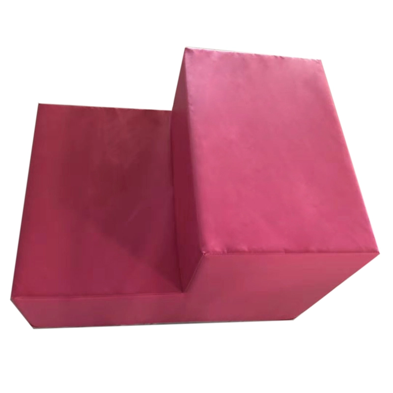 Dviejų pakopų laiptai